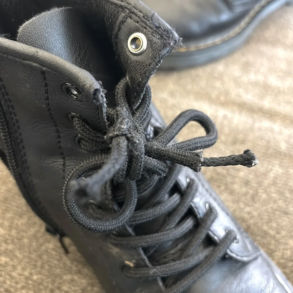 Dr Martens Kids Black Leather‎ Lace Boots Size 3